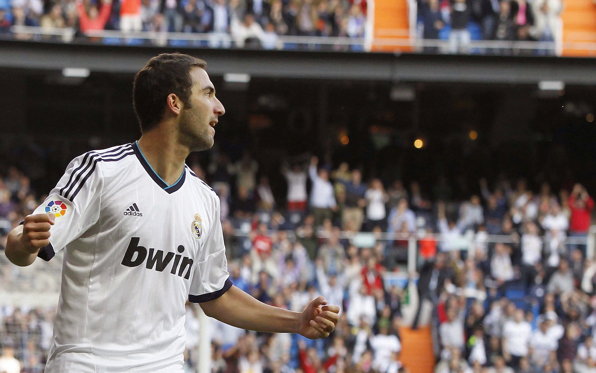 皇马对阵国际米兰，卡瓦哈尔在焦点战中证明自己的价值